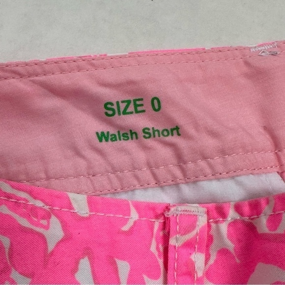 Lilly Pulitzer Walsh Short in Pink/White Print, Size 0 - Picture 4 of 7
